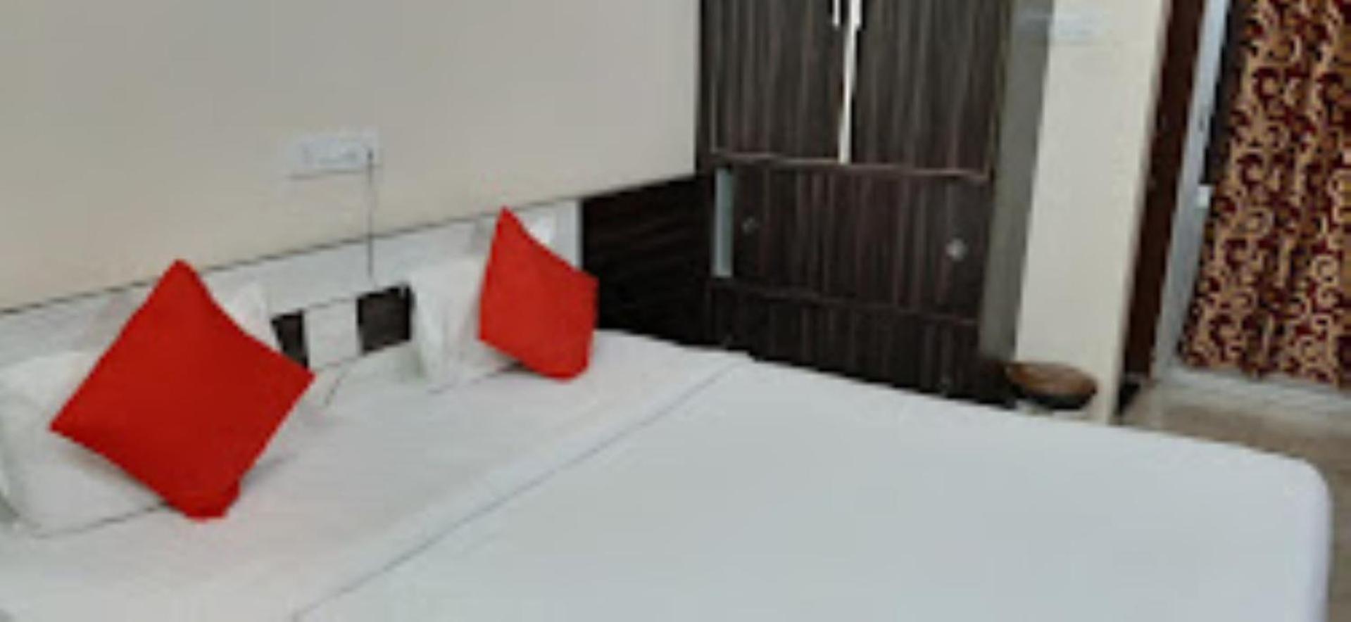 Hotel New Jasmine,克塔克 外观 照片